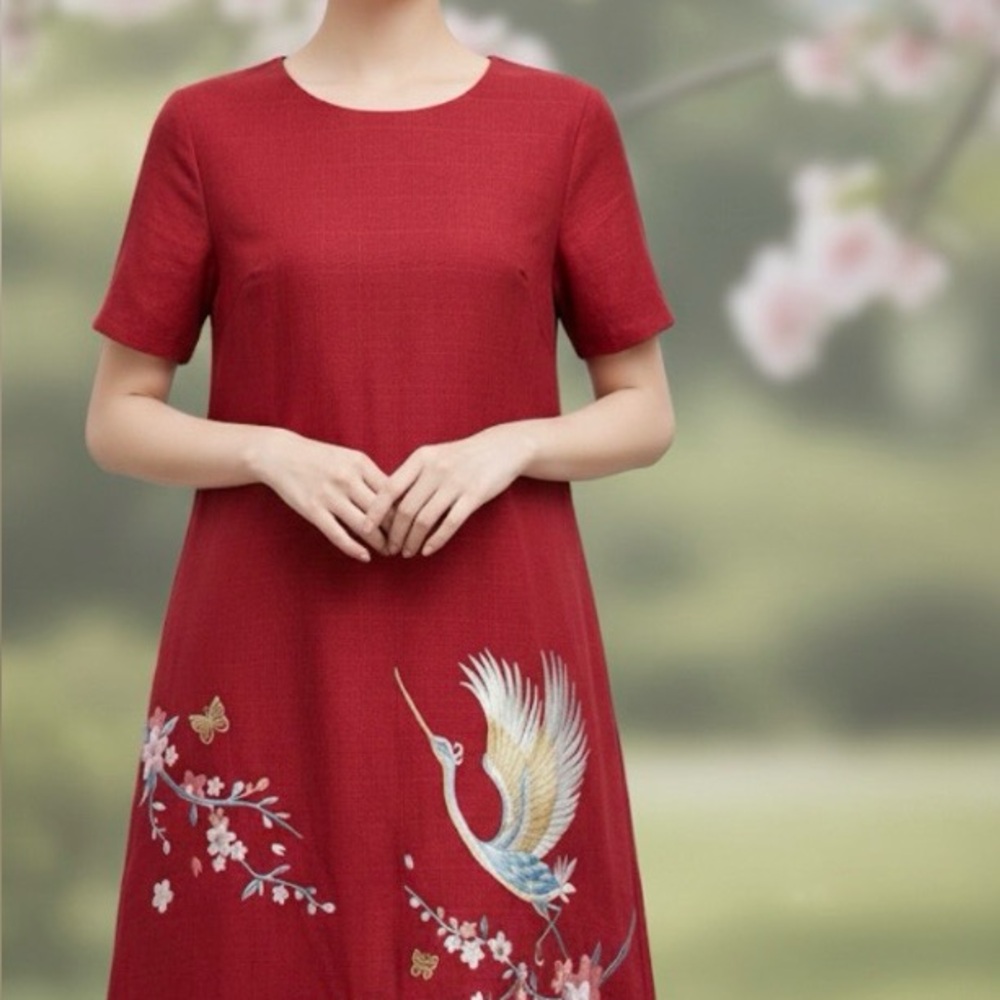 ELEGANT A-LINE MODERNIZED CHINESE INSPIRED DRESS WITH ARTISTIC EMBROIDERY. N/WT